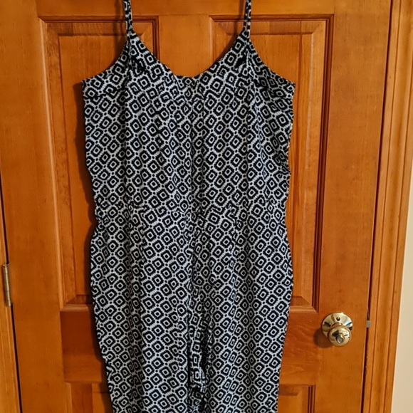 Loft Women's Jumpsuit with pockets - Picture 5 of 6